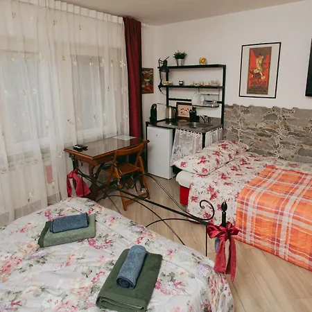 Gasthuis Casa Luba 3*